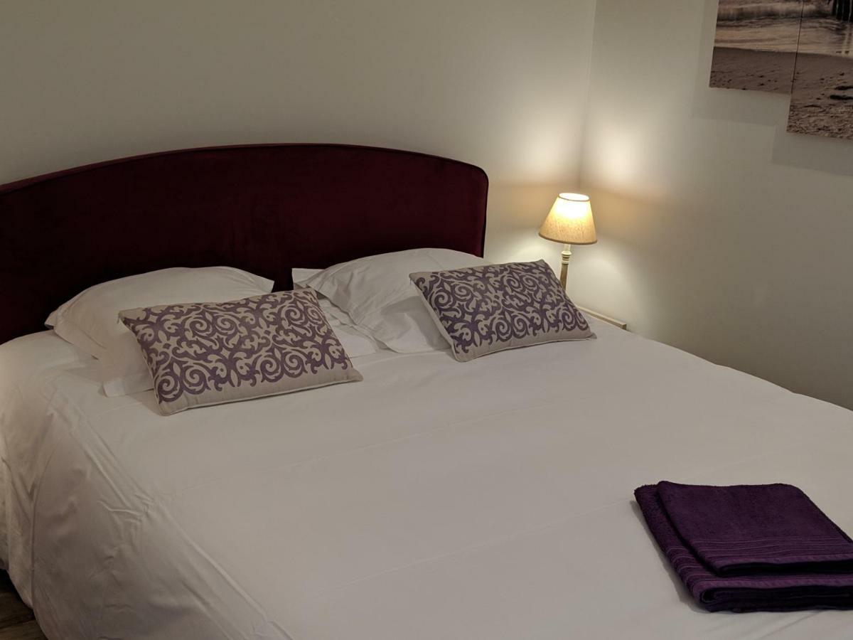 Bed and Breakfast Loge Montaigne L'Hopital-sous-Rochefort Exterior foto
