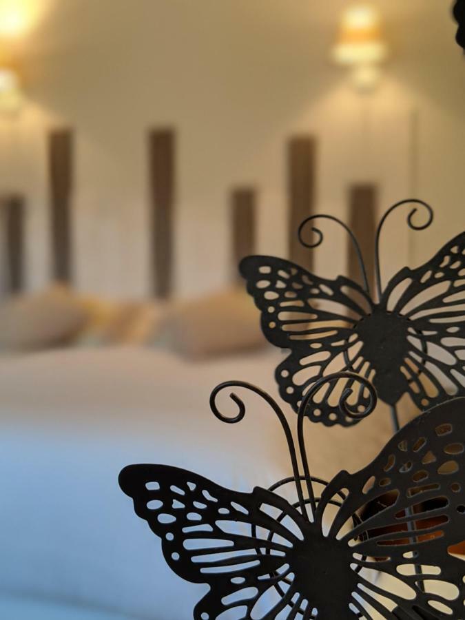 Bed and Breakfast Loge Montaigne L'Hopital-sous-Rochefort Exterior foto