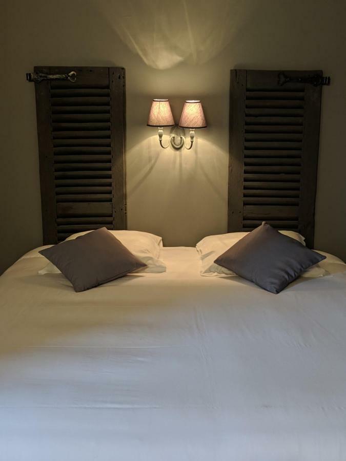 Bed and Breakfast Loge Montaigne L'Hopital-sous-Rochefort Exterior foto